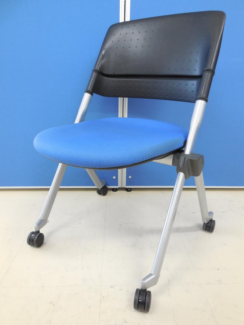 【4脚入荷！】オカムラ製 LITA(リータ)チェア■垂直・平行と2種類のスタック収納可能なチェアです！【ネスタブル】
                        リータ
                                    中古
            