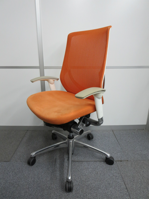 【￥33,000→￥12,000]【1脚限定】【おつとめ品】～オカムラ製のゼファーチェアがお安く！！～【中古オフィス家具】
                        ゼファー
                                    中古
            