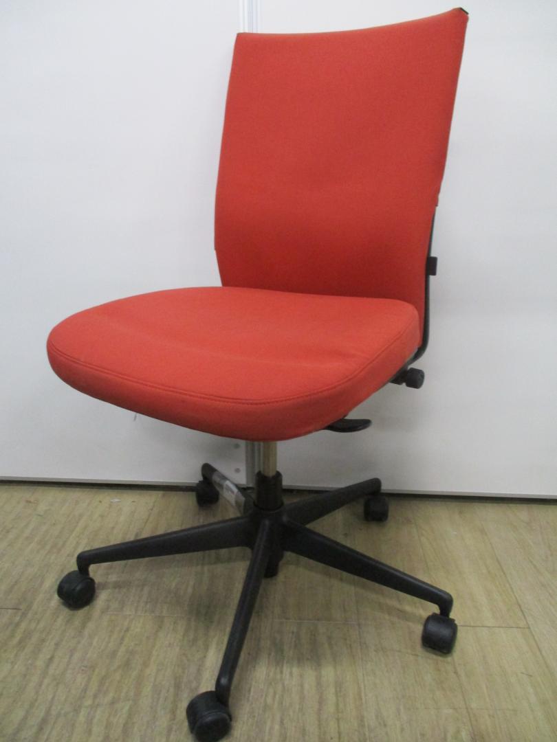 中古】 vitra/ヴィトラ 肘無ローバックチェア 160478 - 中古