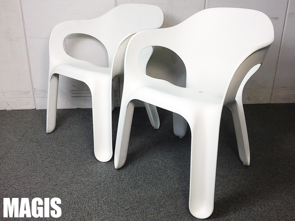 MAGIS/マジス　イージーチェア 2脚セット  【Dlot】
                        
                                    中古
            