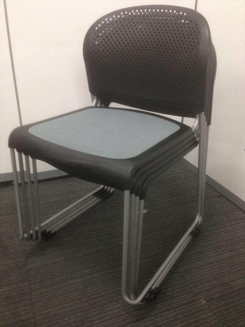 【セット割】【スタッキングチェア】シンプルデザイン【グレー】人気タイプ
                        
                                    中古
            