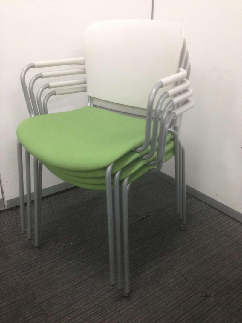 【スタッキングチェア】オシャレデザイン【プラス製】グリーン
                        
                                    中古
            