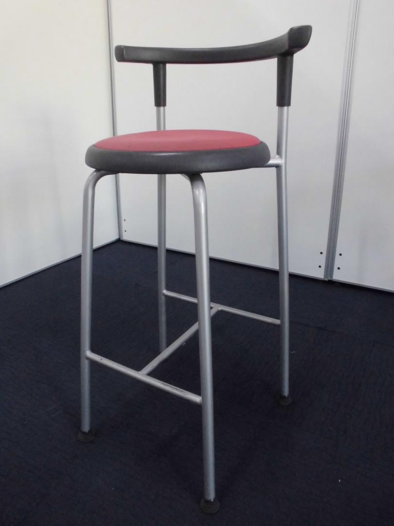 【ハイチェア】イトーキ製｜カウンターチェア｜用途はいろいろ！！
                        
                                    中古
            