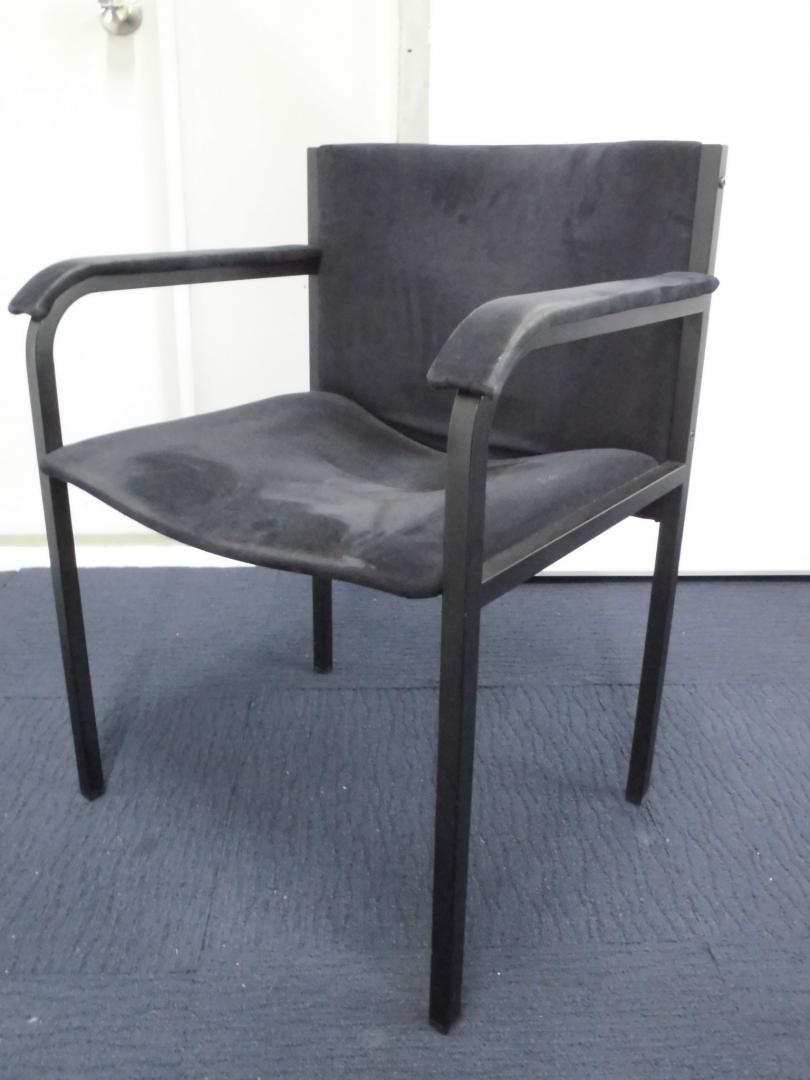 【Cassina カッシーナ】【インターデコール (Iner-Decor)】サイドチェアー【デザイナーズ家具】
                        
                                    中古
            