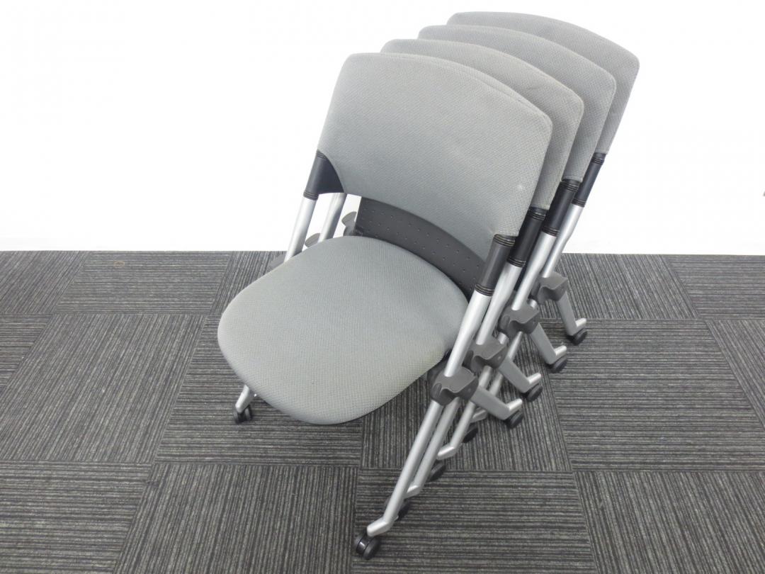 【4脚セット】■オカムラ製 LITA(リータ)チェア グレーカラー■垂直・平行と2種類のスタック収納可能です！万能タイプ！【ネスティングチェア】 
                        リータ(LITA)
                                    中古
            