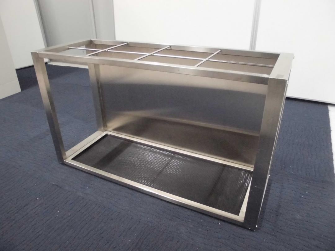 ライオン製傘立｜約48本収容可能｜前面パネル付（ステンレスヘアライン仕上げ）

                        
                                    中古
            