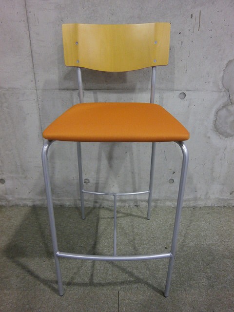 イトーキ製　ダイニングチェアー【関東倉庫在庫】
                        
                                    中古
            