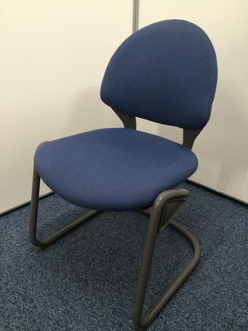 【４脚入荷】KOKUYO製ミーティングチェア(ブルー)
                        
                                    中古
            