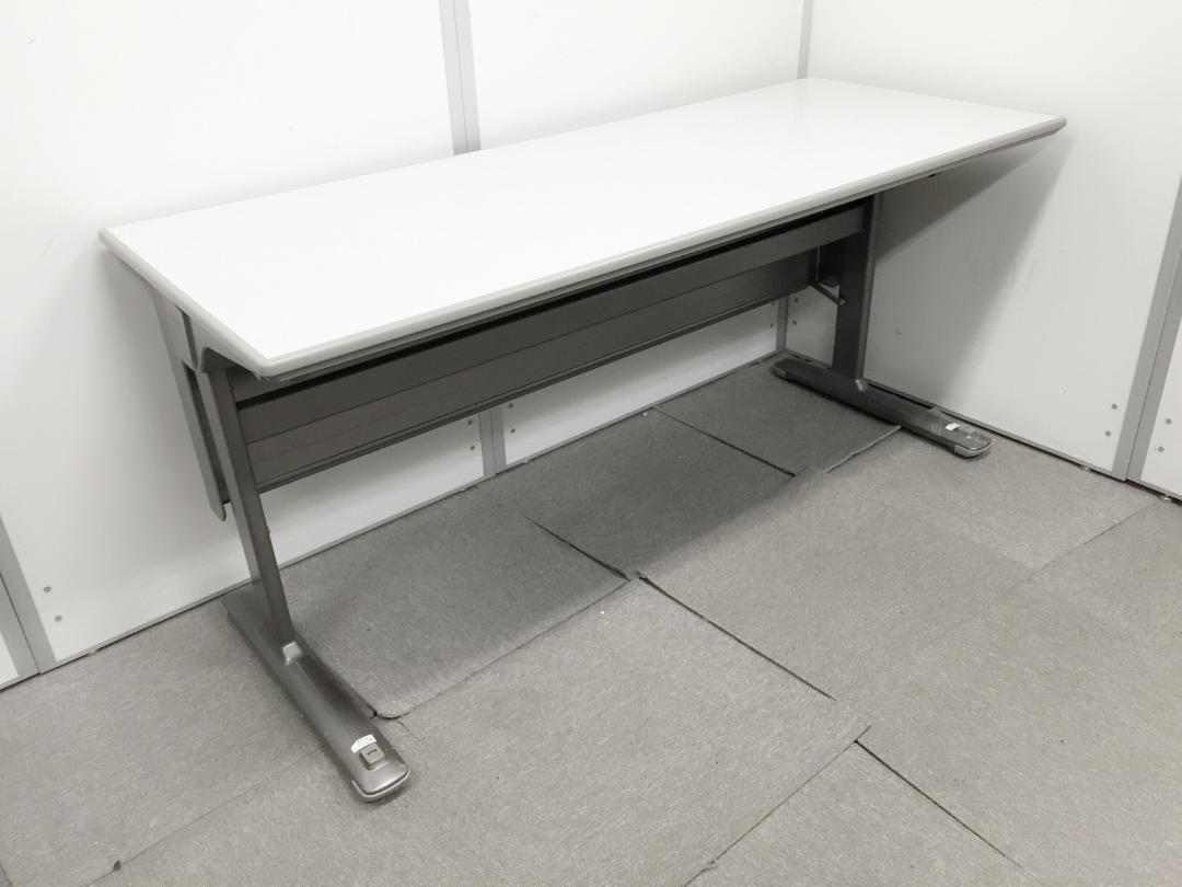 【限定2台価格！】頑丈で長持ちで見た目も良いオカムラ製！会議室やセミナールームに！キャスター付きで折りたたんで収納可能です！
                        
                                    中古
            