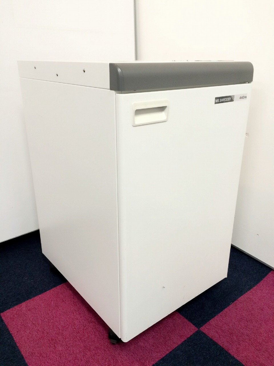 【1点限り】～シュレッダーと言えば明光商会～　パワフルシュレッダー50枚裁断可能です！
                        440FB
                                    中古
            