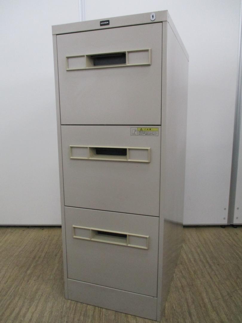 根強い人気のファイルキャビネット！３段式！
                        
                                    中古
            