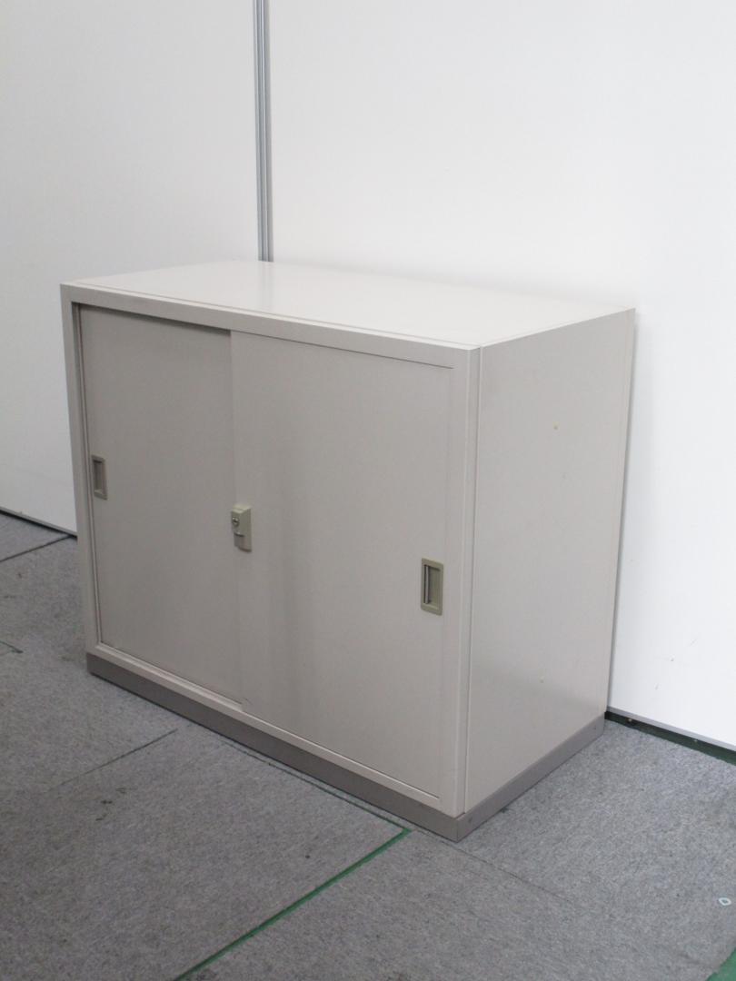 【イナバ製　引違書庫】中古では珍しい小型タイプ（高さ770㎜）
                        L3N-07
                                    中古
            