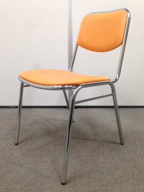 【大量入荷!!イエロー!!】状態：Ｂ｜数量：12脚｜明るくって、楽しいイエローのチェア！｜
                        
                                    中古
            