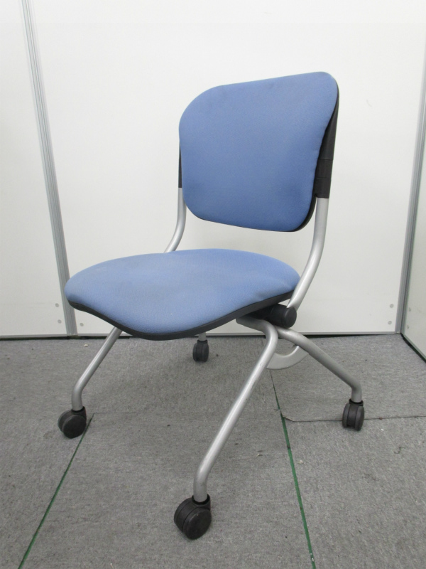 【4脚入荷！】座面を跳ね上げネスティング収納可能なミーティングチェア　ふっくら座面ですわり心地も◎【中古会議用チェア】
                        TOSION トーション
                                    中古
            