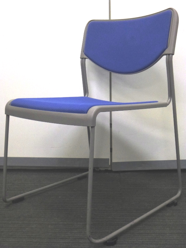 【8脚入荷】イトーキ製スタッキングチェア　使いやすいデザイン・カラーリング
                        
                                    中古
            