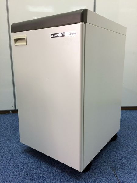 【同時裁断50枚のハイスペック】パワフルに一気に細断しましょう！【業務用シュレッダー】
                        440FB
                                    中古
            