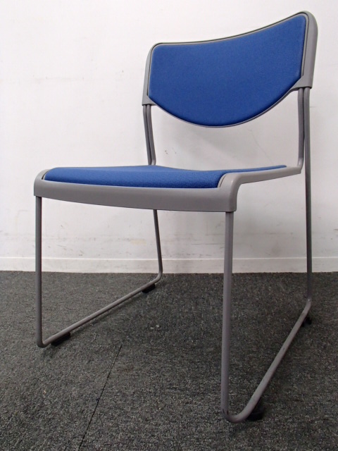 【20脚入荷】｜スタッキングチェア｜丈夫な作りで最もスタンダードな定番商品！！
                        
                                    中古
            