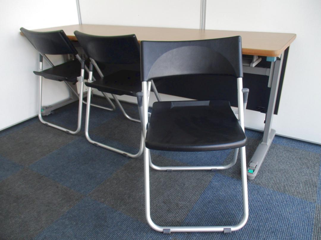 【お得なセット商品!!】会議室にはこちらのセットを!!【キャスター付きで移動も便利!!】Nu
                        
                                    中古
            