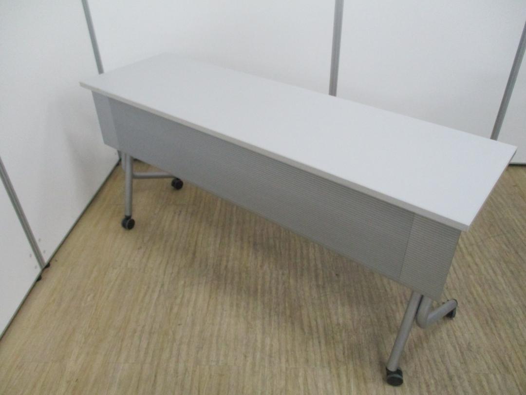 【良品】綺麗な折畳テーブルが入荷！
                        
                                    中古
            