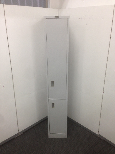 【省スペース】横幅コンパクトに高さが使える片開き書庫です！
                        シンライン
                                    中古
            