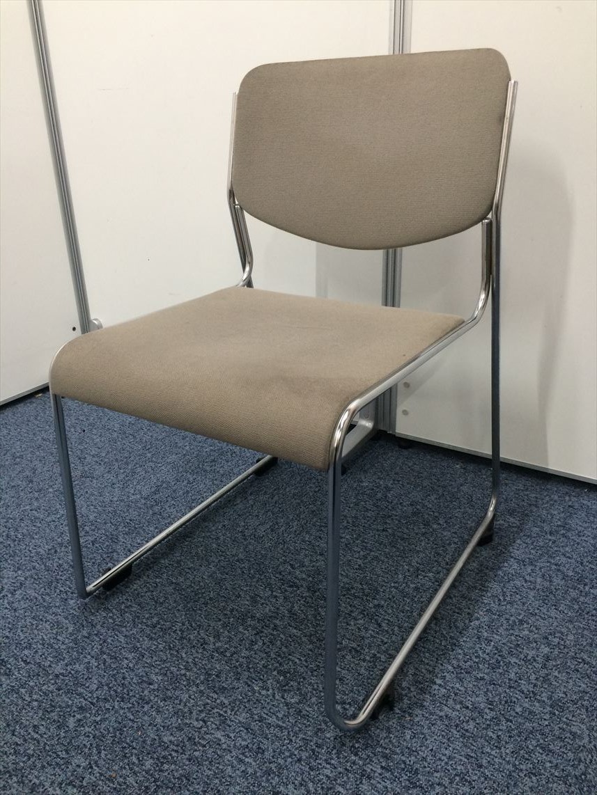 【6脚入荷】重ねられるチェア　価格重視のお客様必見！！
                        
                                    中古
            