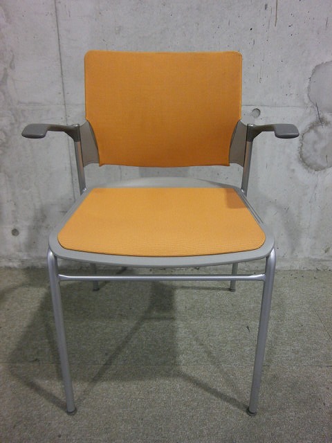 会議用チェア/肘掛け付/４本脚タイプ【関東倉庫在庫】
                        forma[フォルマ]
                                    中古
            