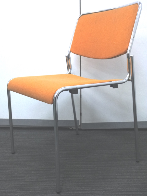 【4脚入荷】ビビットカラーのスタッキング　存在感あり！
                        
                                    中古
            