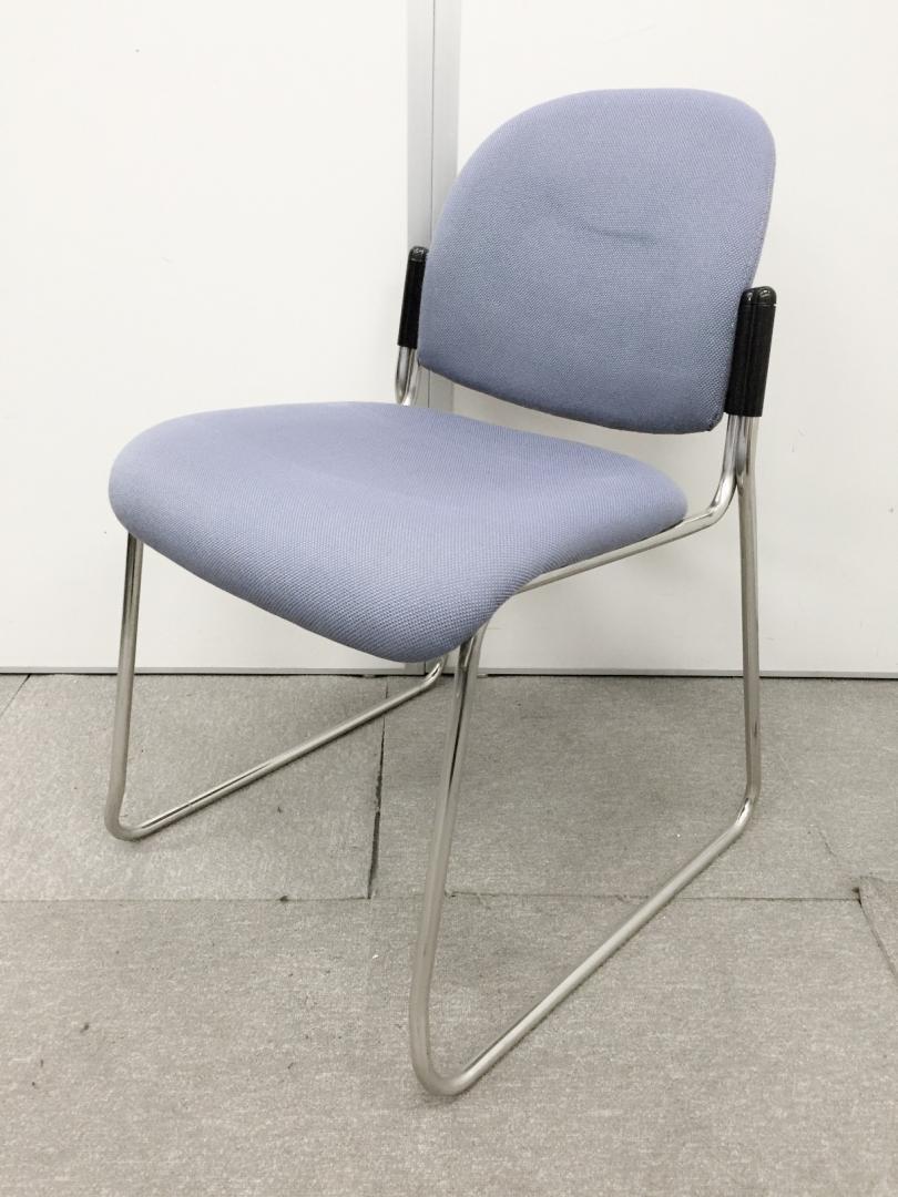 【数揃います！】布のしっかりとしたスタッキングチェアが大量入荷！座り心地がよく、通常の会議用チェアよりしっかりした作り！【ミーティングチェア】
                        
                                    中古
            