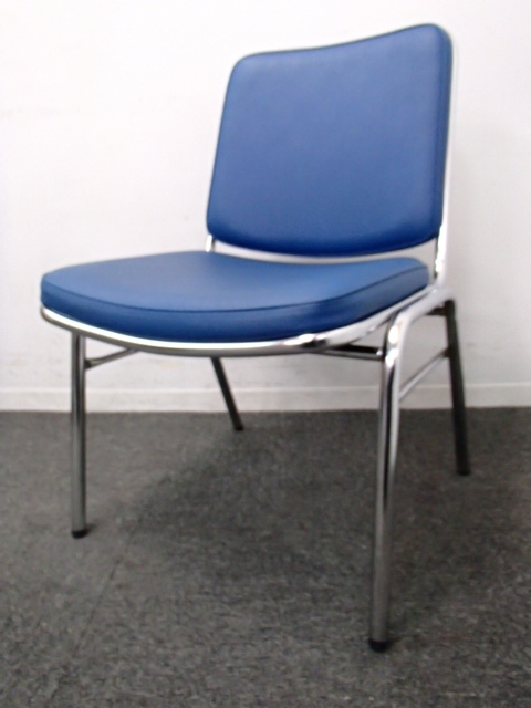 スタッキングチェア｜【ビニール地】｜【ブルー色】｜休憩スペースや会議用におススメ！
                        
                                    中古
            