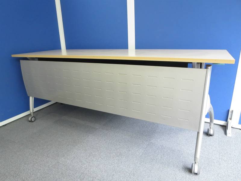 【おつとめ品】～イトーキ製のリリッシュシリーズ・サイドスタックテーブル【天板に少し傷あり】【中古オフィス家具】
                        リリッシュ2
                                    中古
            