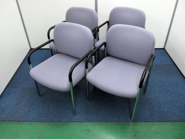 【セット商品】【アームチェア】４脚１セットでの販売となります。【応接用にもなります】
                        (株)ホウトク製
                                    中古
            