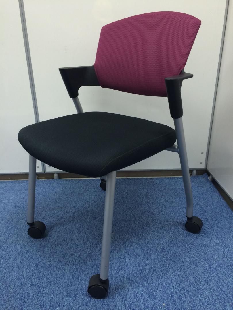 【高級ミーティングチェア】リピーター多数！人気の重ね掛け可能チェア
                        プロッティ
                                    中古
            