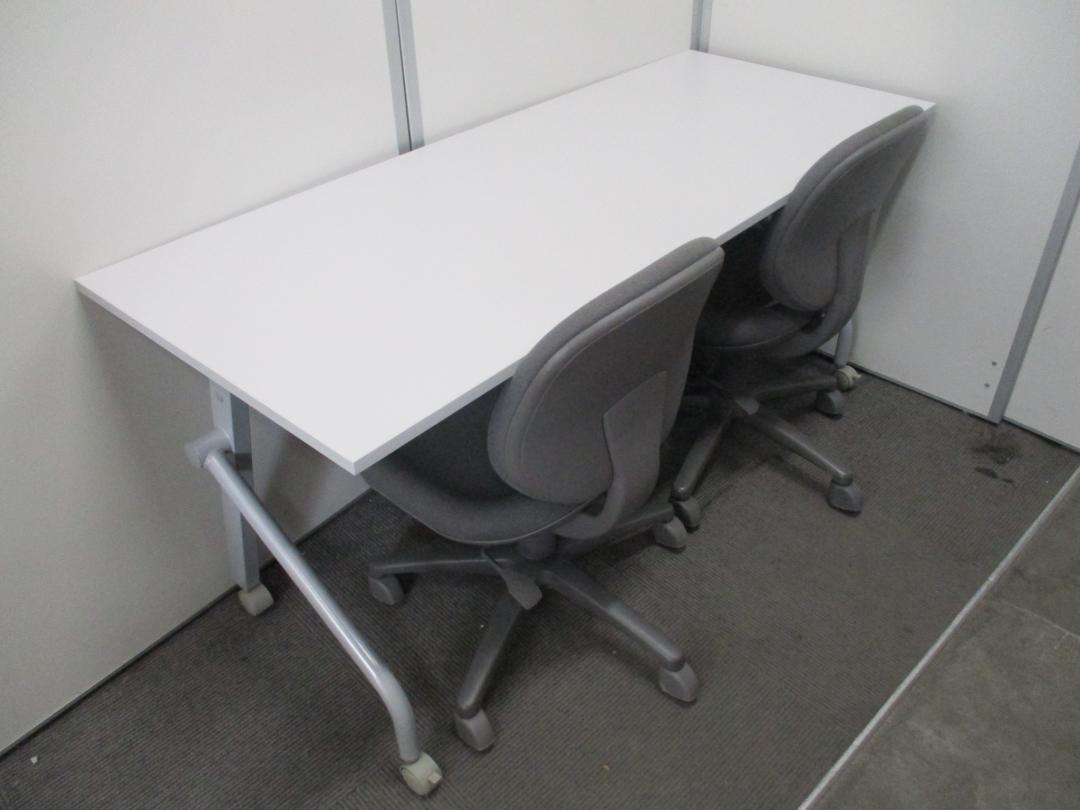 ■テーブル1台、チェア2脚セット■サイドスタックテーブル（井上金庫製）■肘無しチェア（内田洋行製）
                        
                                    中古
            