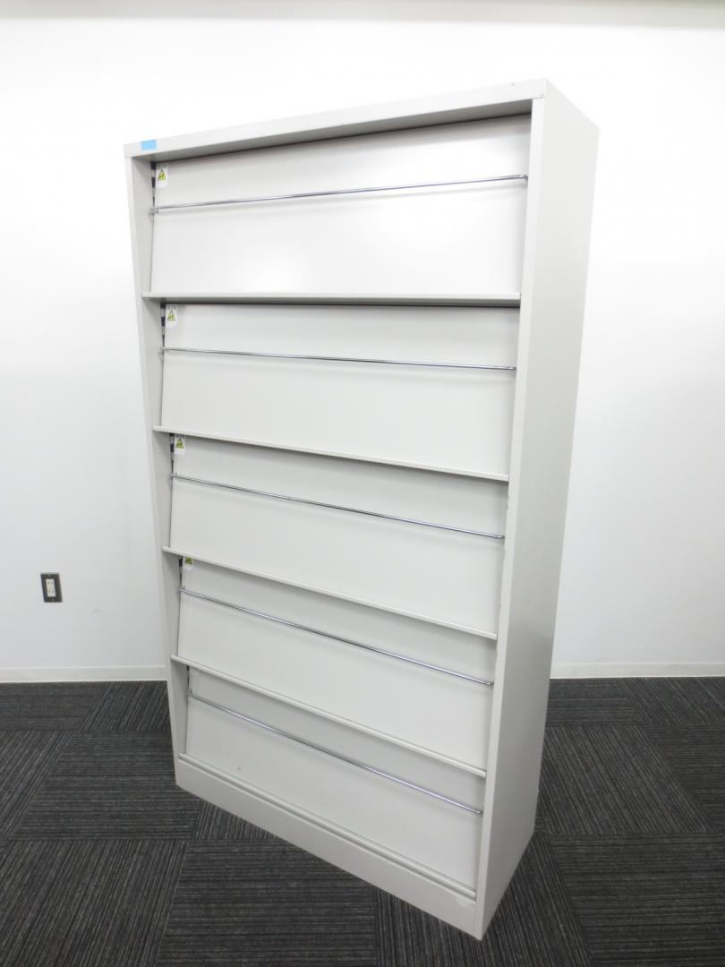 【希少商品】イトーキ製　ニューグレー　5段タイプの雑誌架！珍しい商品なのでどうぞお早めに！ 
                        
                                    中古
            