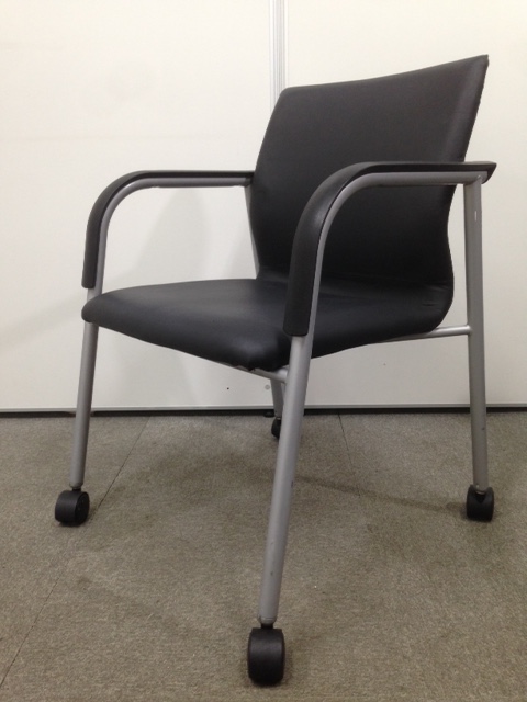 【ミーティングチェア！2脚！】状態：B｜数量:2脚｜キャスター付のチェアです！｜

                        
                                    中古
            
