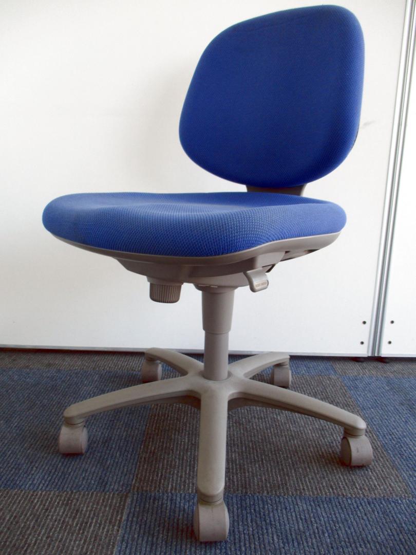 【肉厚な座面が人気です!!】オフィスチェアの決定版!!ＳＸチェア!!【機能性も◎!!】Nu
                        SX
                                    中古
            