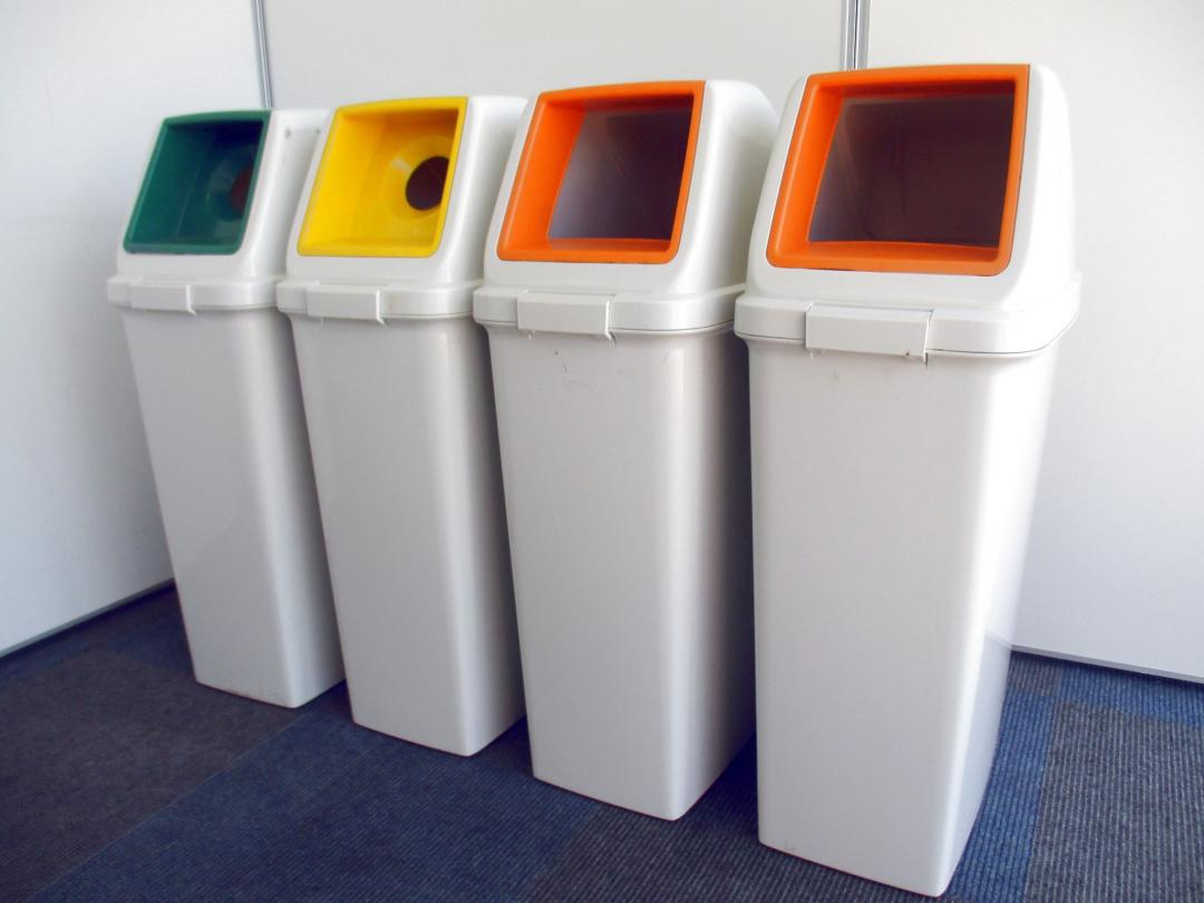 【あると便利シリーズ!!】１社に１つは必要なアイテムです!!【セットのご案内です!!】Nu
                        
                                    中古
            