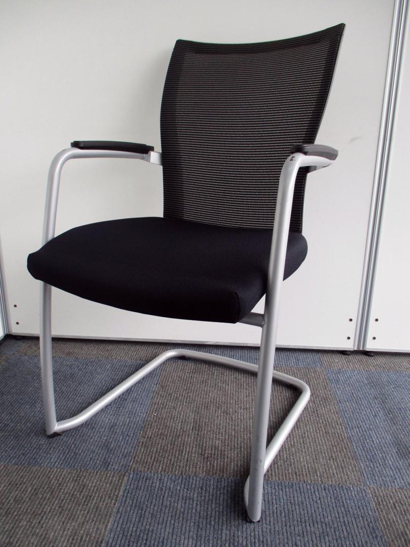 【塗装剥がれの為お安く!!】HAWORTH製(ヘイワース)ミーティングチェア!!【状態を気にされない方にオススメ!!】Nu
                        
                                    中古
            