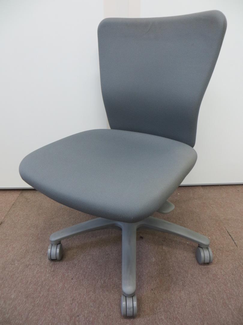 【一気に15脚】数がそろいます！！
                        カロッツァ
                                    中古
            