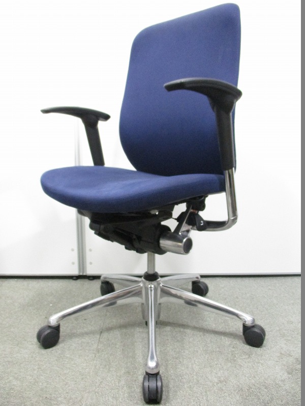 【人気の高級チェア】状態：Ａ｜スタイリッシュなデザインの高機能チェア
                        ゼファー
                                    中古
            