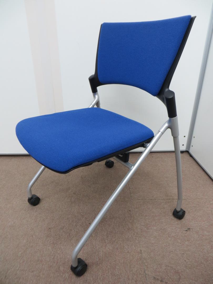 【ネスティングチェア】折りたたみ式で便利です！！
                        
                                    中古
            