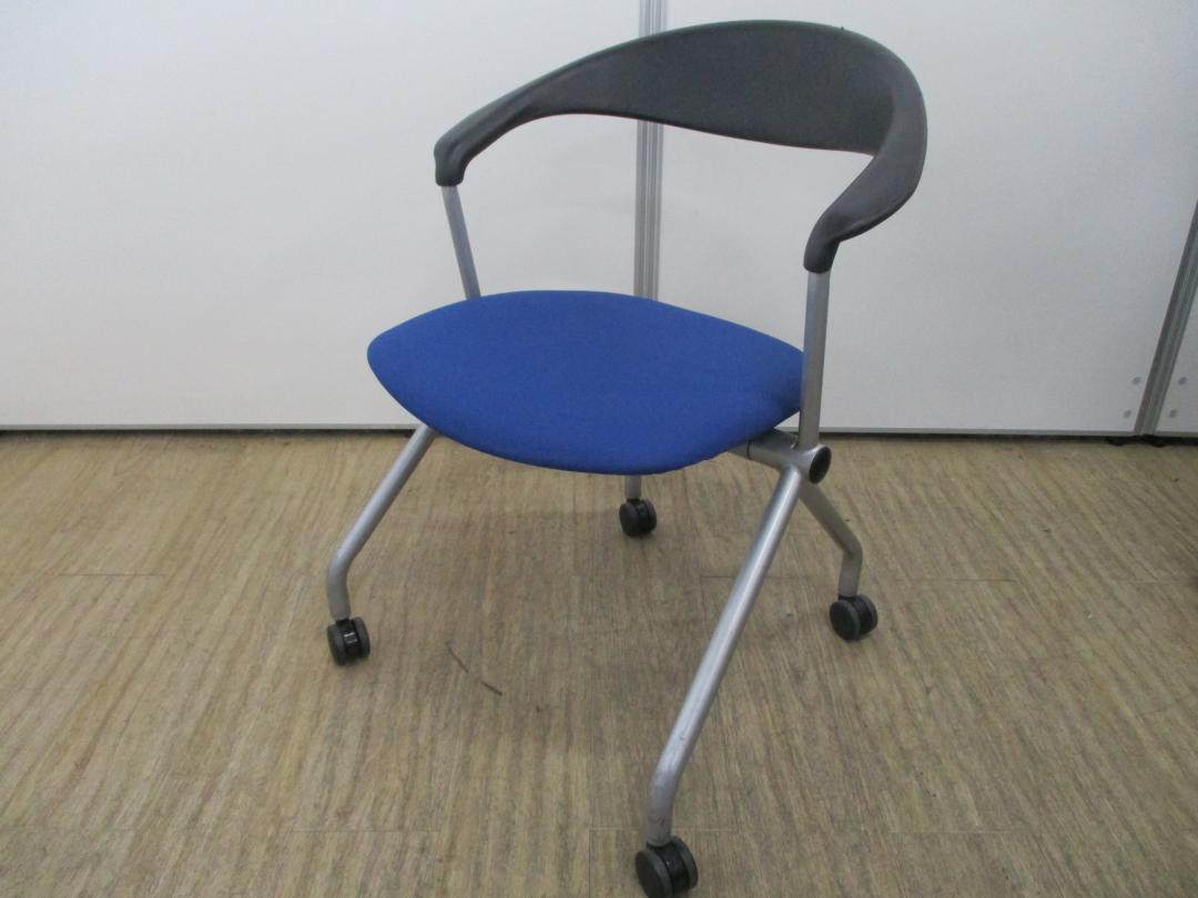 行事などのご利用に！シンプルでかわいいチェア！使わないときはコンパクトに！！
                        FM290
                                    中古
            