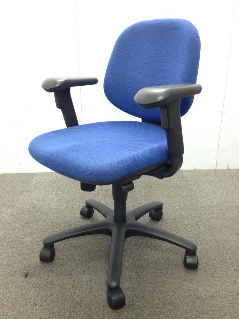 肘付定番チェアー｜オカムラ製　SXシリーズ｜
                        SX
                                    中古
            