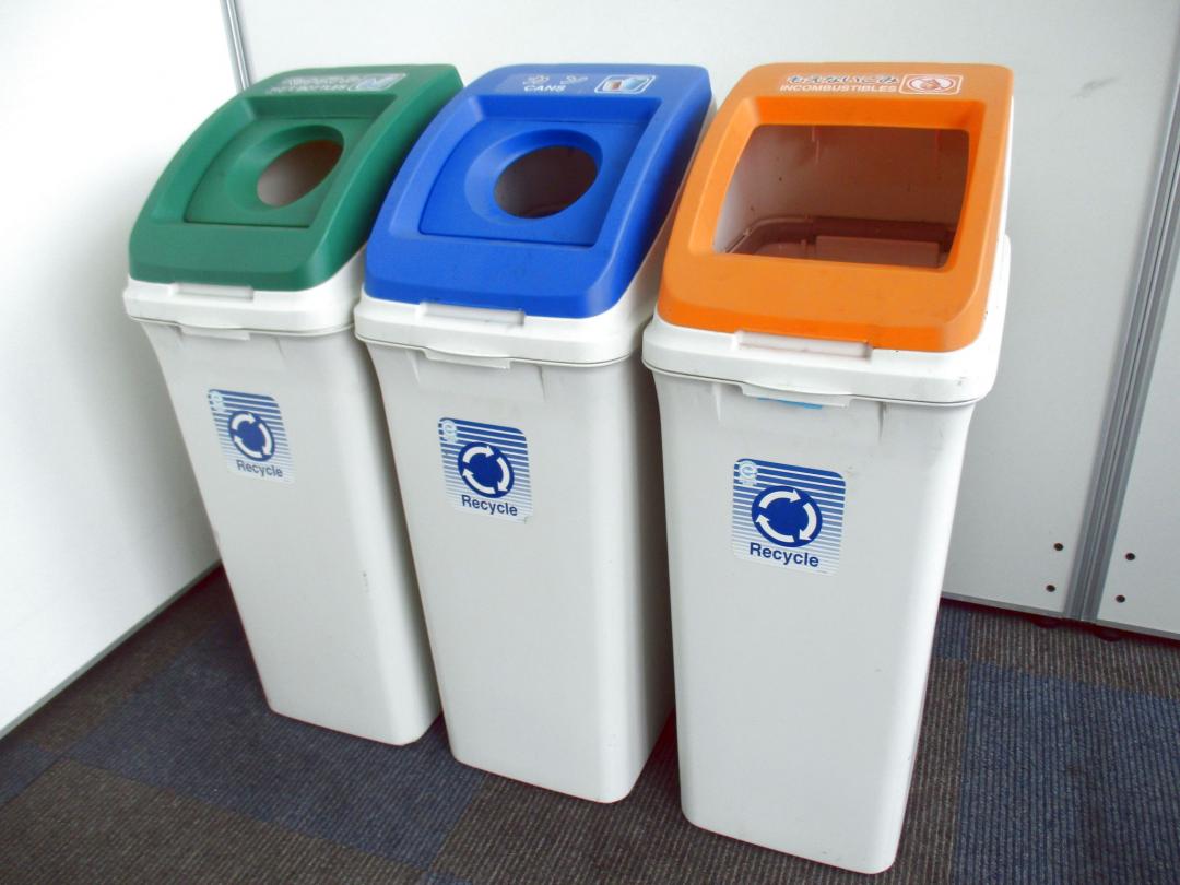 【あると便利シリーズ!!】１社に１つは必要なアイテムです!!【セットのご案内です!!】Nu
                        
                                    中古
            