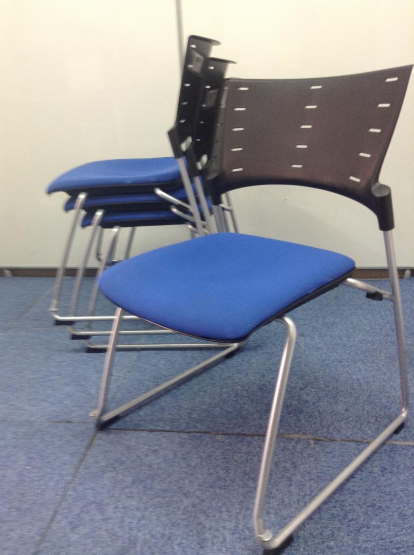 【4脚セット】定番の人気シリーズ！セットでお得！
                        
                                    中古
            