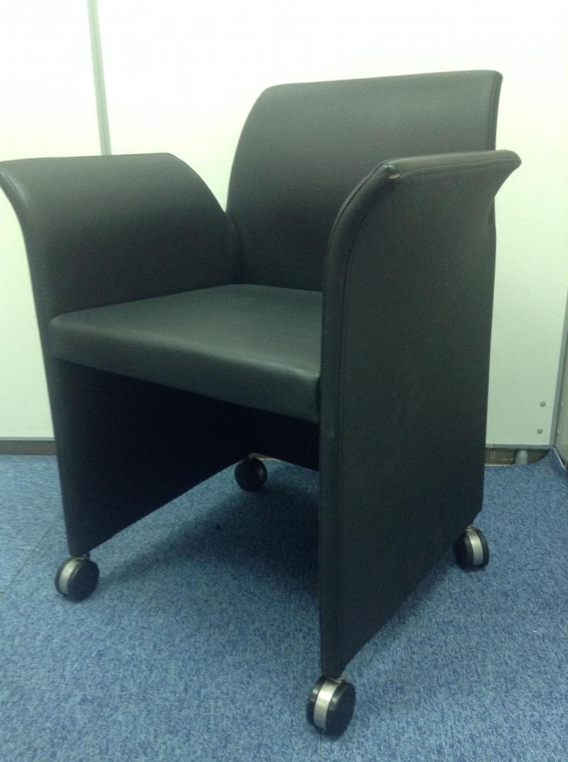 【定価10万】役員用チェア！？高級ミーティングチェアがこのお値段！
                        GM
                                    中古
            