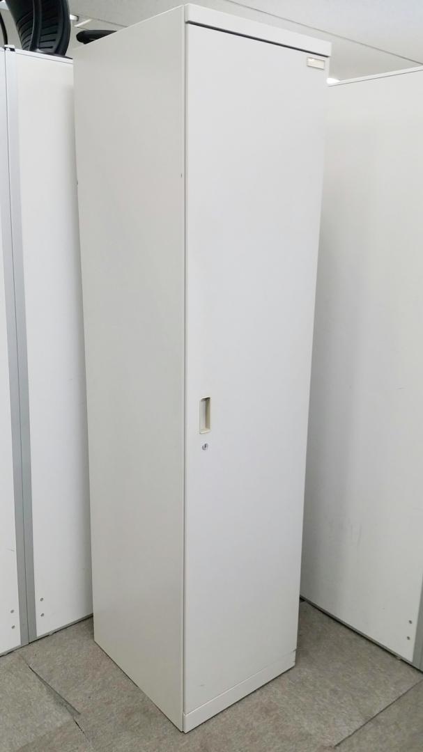 【カギ付き】1人用の更衣ロッカー入荷！掃除用具入れとしてもご利用可能！
                        
                                    中古
            