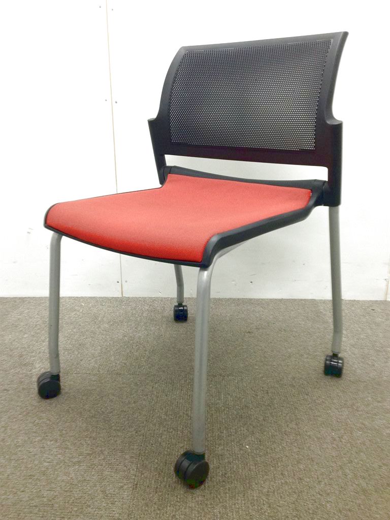2通りのスタックが可能！収納もバッチリ ミーティングチェア｜キャスター付
                        
                                    中古
            