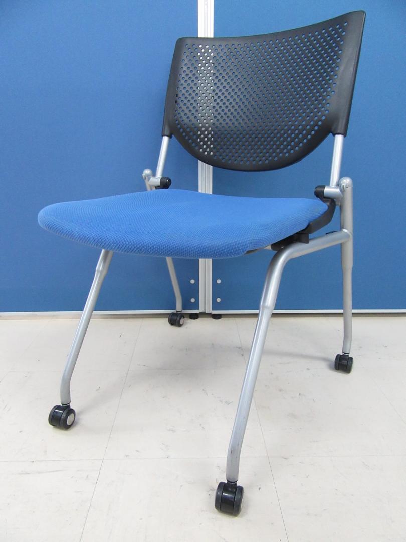 【10脚入荷】プロスタックチェア 人気のブルーカラー■座面を畳んで収納、会議後の後片付けがスムーズに！
                        プロスタック
                                    中古
            