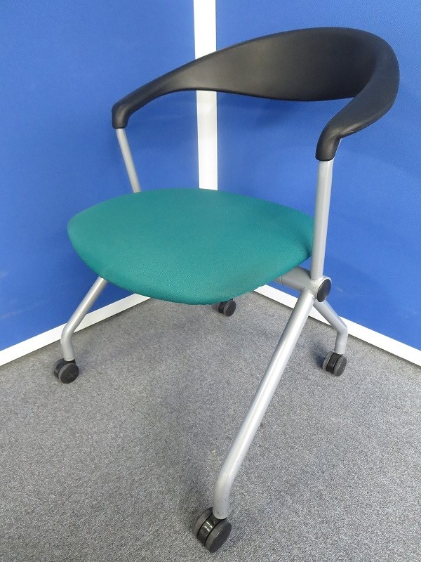 【2脚入荷！】～省スペース！ユニークなデザインのミーティングチェア！【中古オフィス家具】
                        スタッカート
                                    中古
            